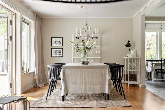 6 rum villa på Smaragdgatan 11 Eriksberg, Alingsås kommun - bild 3