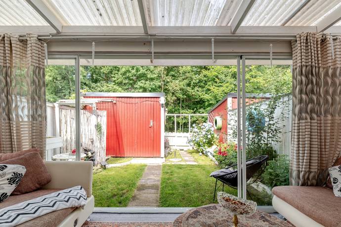 4 rum radhus på Björnbärsgatan 14 Nya Hjärsta, Örebro kommun - bild 2