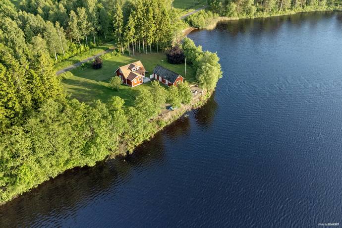 4 rum gård utan jordbruk på Killhult 7787 Skånes Fagerhult, Örkelljunga kommun - bild 2