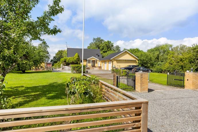 7 rum Villa på Stavsborgsvägen 51 Stav Ekerö kommun - bild 1