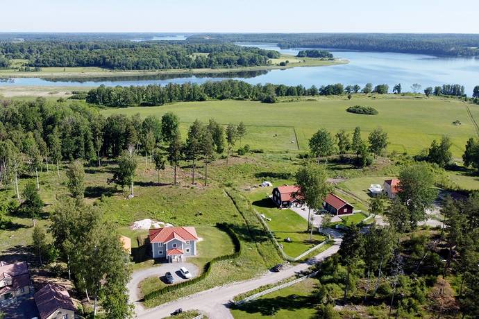 7 rum villa på Hällen 21 Övergran - Katrinedal, Håbo kommun - bild 1