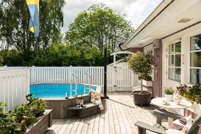 4 rum villa på SKÅNEVÄGEN 2 Önsta-gryta, Västerås kommun - bild 1
