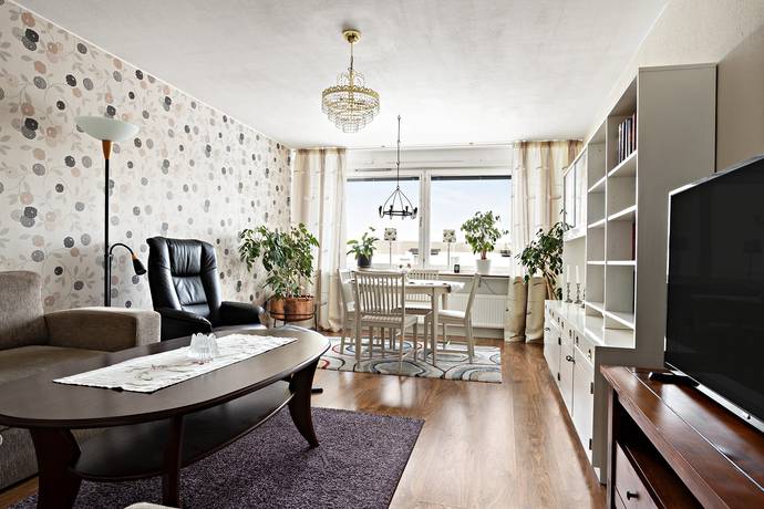 3 rum lägenhet på Västra Ringvägen 110 Kullen, Härnösands kommun - bild 1