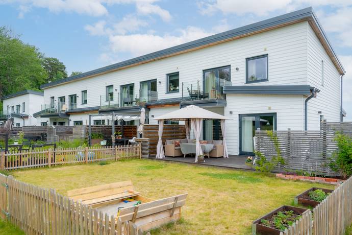 4 rum radhus på Flemings väg 7 A Malmbryggshage, Nyköpings kommun - bild 1