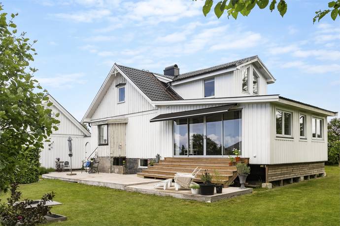 10 rum gård utan jordbruk på Askhult 121 Morup, Falkenbergs kommun - bild 1