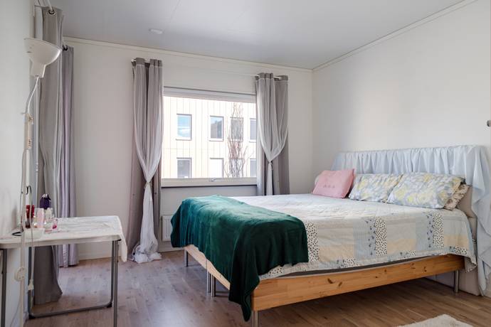 5 rum Radhus på Smaragdgatan 7 Bäckby Västerås kommun - bild 12