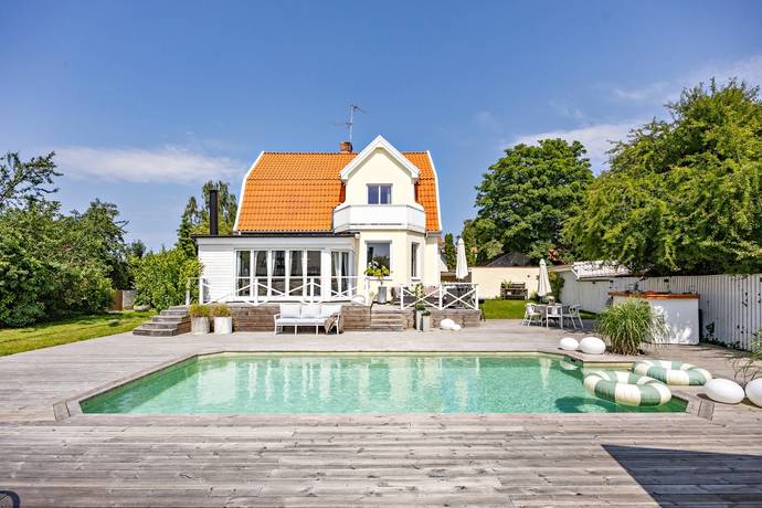 9 rum villa på Acaciagatan 1 Bellevue Sjösida, Malmö kommun - bild 1