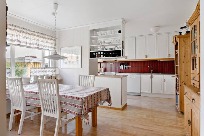 5 rum Radhus på Norrholmsgränd 1 Skärholmen Stockholms kommun - bild 9