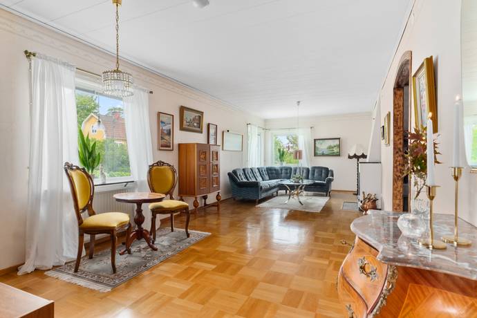 7 rum villa på Rissnavägen 29 Bromsten, Stockholms kommun - bild 4