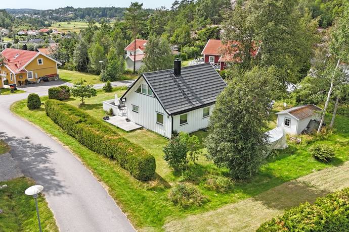 4 rum vinterbonat fritidshus på Norra Backa 140 Norra Backa, Tanums kommun - bild 1