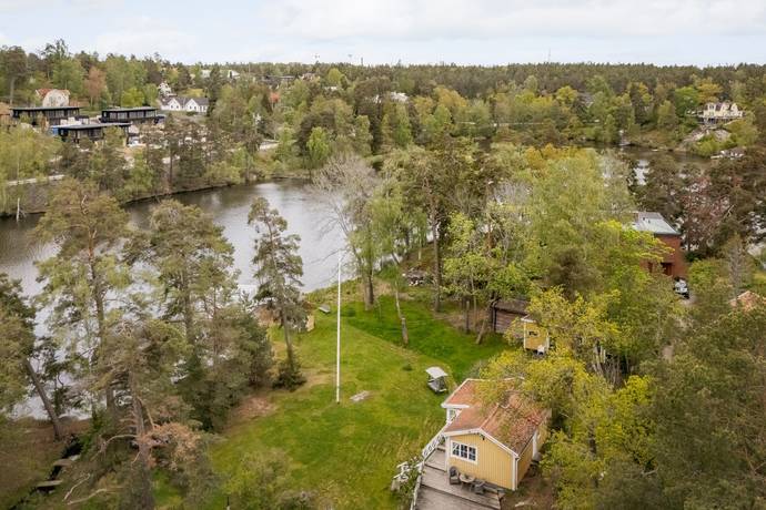 3 rum villa på Kvarnsjövägen 1A Kummelnäs, Nacka kommun - bild 1