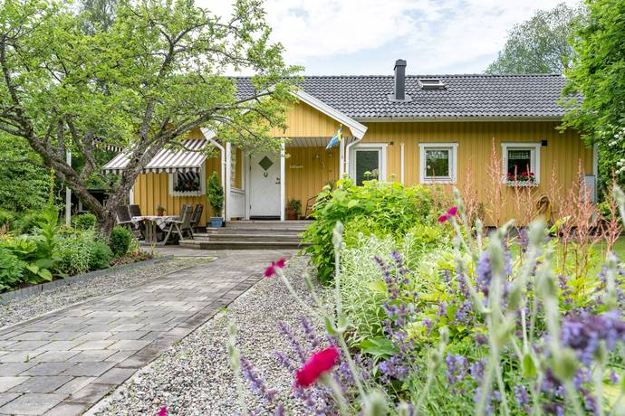 6 rum villa på Anundshög 7 Badelunda, Västerås kommun - bild 1