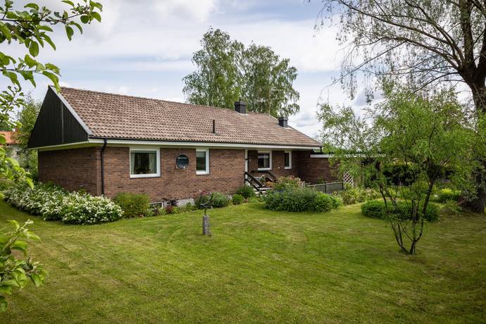 6 rum villa på Stationsgatan 1 Järvsö, Centralt, Ljusdals kommun - bild 2