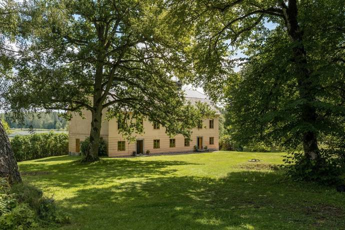 13 rum villa på Skogaholm 546 Skogaholm, Hallsbergs kommun - bild 2