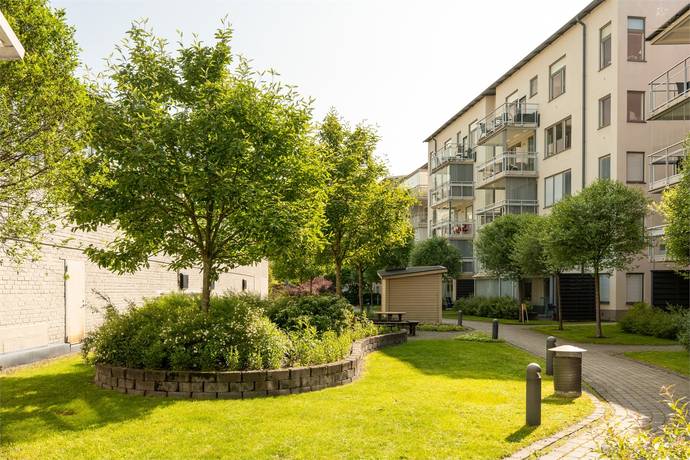 3 rum lägenhet på KAKELGATAN 1 City, Västerås kommun - bild 2