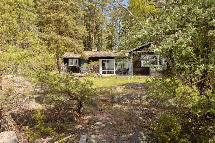 5 rum Fritidsboende på Väster-Mörtarö 933 Väster-Mörtarö, Gräsö Östhammars kommun - bild 24