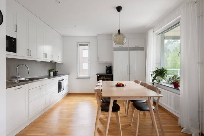 3 rum lägenhet på Barrskogsvägen 4 Tyresö Skogsstad, Tyresö kommun - bild 3