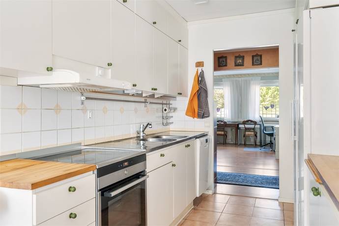4 rum lägenhet på Lammholmsbacken 193 Vårby, Huddinge kommun - bild 4