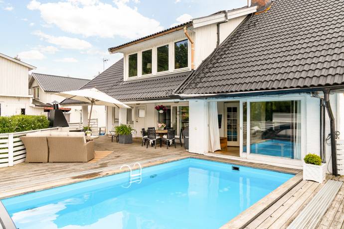 14 rum villa på Lilla Hagrydsvägen 23A & 23B Malevik, Kungsbacka kommun - bild 3