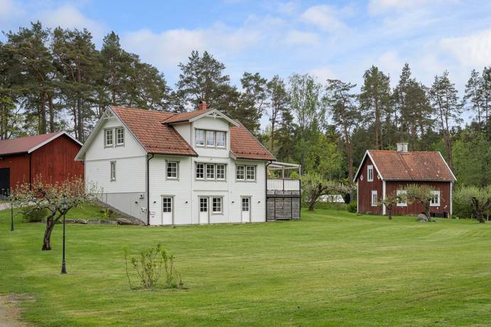 Rosenberg 3, Slottsbrinken, Strängnäs kommun
