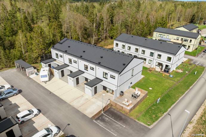 4 rum Radhus på Råbockevägen 8D Sjölanda Trollhättans kommun - bild 26