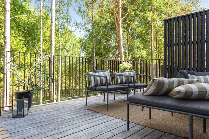 5 rum radhus på Bondhagsvägen 55 Bro Mälarstad, Upplands-Bro kommun - bild 1