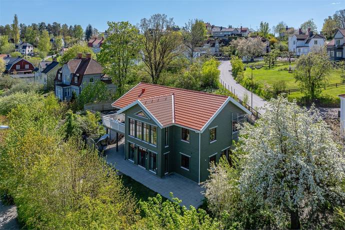 7 rum Villa på Järnvägsgatan 12 Gamleby Västerviks kommun - bild 1