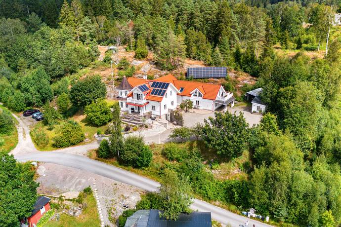 13 rum villa på Snörmakarens väg 37 Älvsåker, Kungsbacka kommun - bild 3