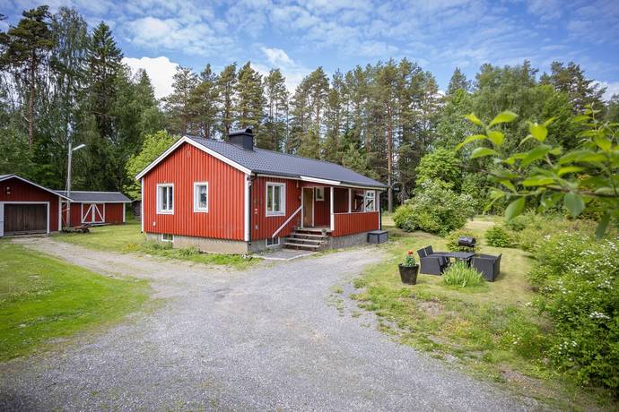5 rum villa på Höglandsbodarna 403 Ljustorp, Timrå kommun - bild 1