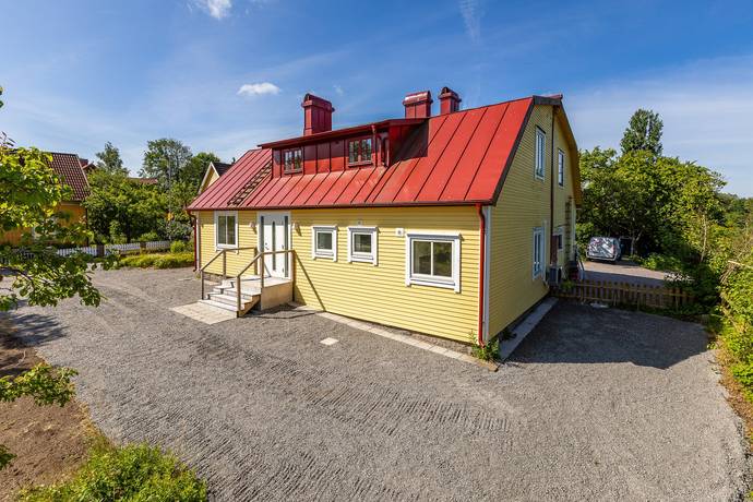 4 rum villa på Stenlyckegatan 13 Alvesta Centrum, Alvesta kommun - bild 1