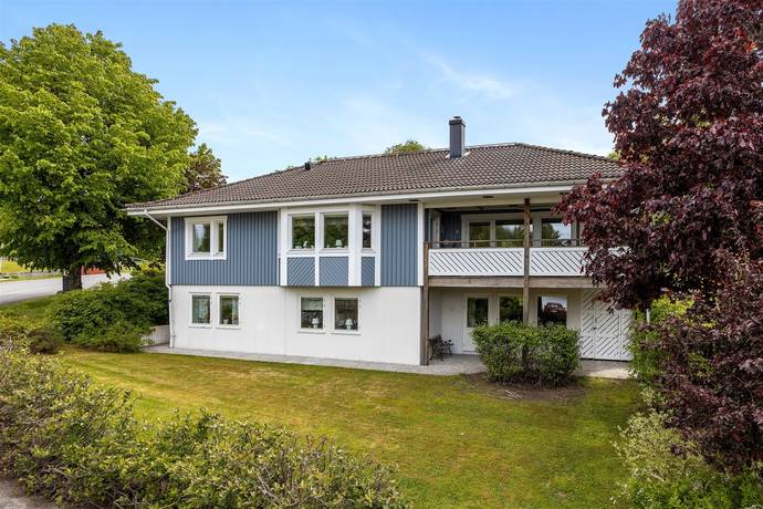 6 rum villa på Lövsångarvägen 1 Stenhammar, Härnösands kommun - bild 1