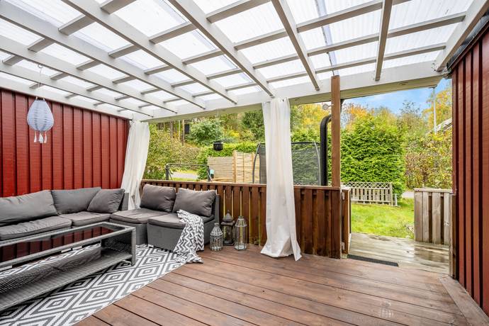 4 rum radhus på Lärarinnevägen 27 Vendelsö, Haninge kommun - bild 1