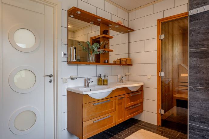 7 rum Villa på Österängsvägen 21 Gudö Haninge kommun - bild 49