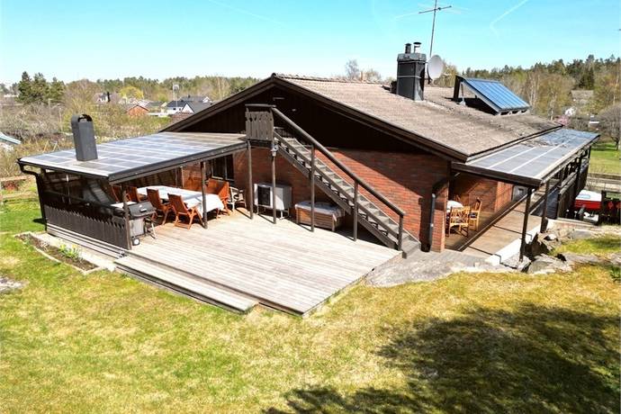 6 rum villa på Västra Banvägen 134 Centralt, Österåkers kommun - bild 4