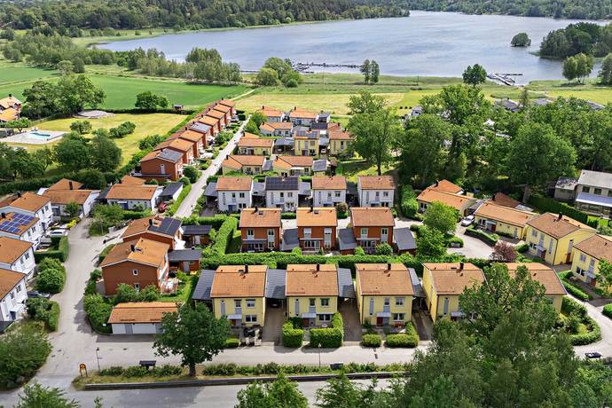 4 rum villa på Odlingsvägen 5 Mariefred Marielundsviken, Strängnäs kommun - bild 2