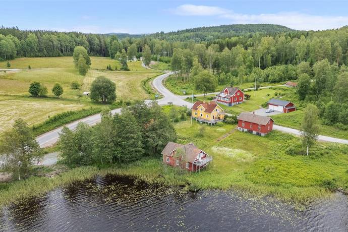110 m² Gård/skog på Barkerud Sjövik 1 Bengtsfors kommun - bild 1