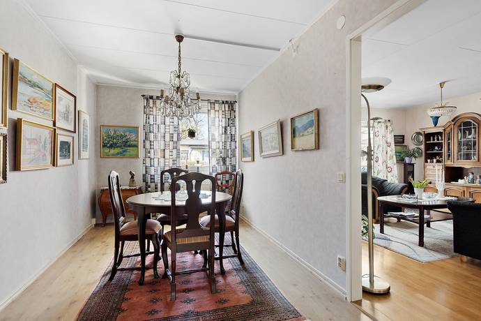 4 rum Radhus på Mellringevägen 26 Örebro kommun - bild 7