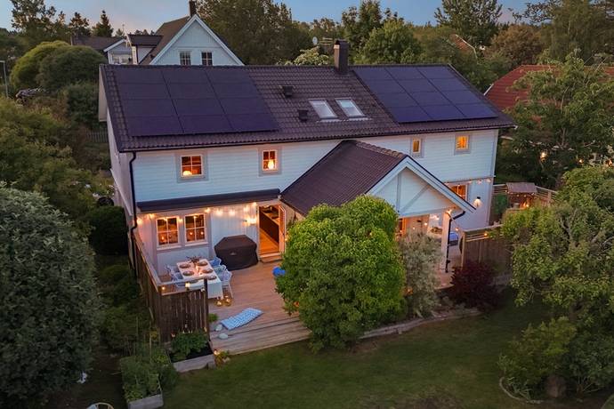 7 rum Villa på Oxelvägen 16 Huddinge - Milsten/Snättringe Huddinge kommun - bild 1