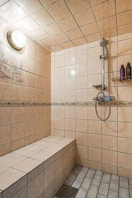 8 rum Radhus på Grenadjärgatan 13 Södra Skiljebo Västerås kommun - bild 38