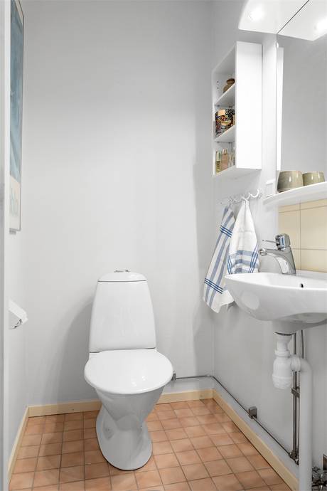 5 rum Lägenhet på Lilla vägen 12 Centrum Enköpings kommun - bild 8