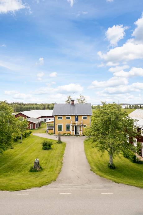 7 rum Gård med jordbruk på Risselåsvägen 112 Strömsund Strömsunds kommun - bild 3