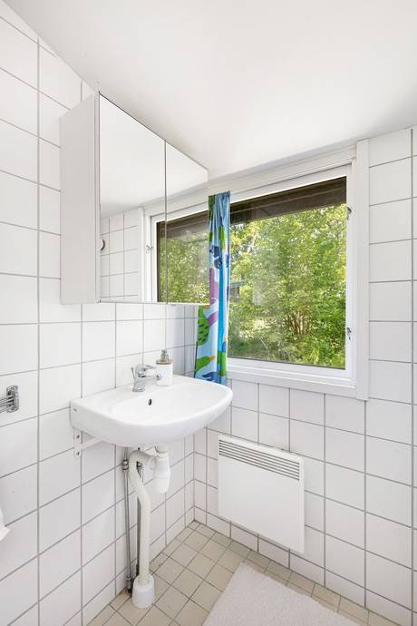 4 rum Vinterbonat fritidshus på Liljekonvaljstigen 50 Ringsö Strängnäs kommun - bild 34