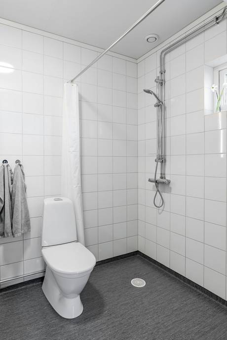5 rum Parhus på Biodlarvägen 18 Göta Lilla Edets kommun - bild 16