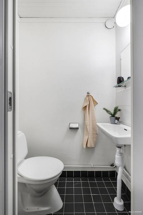 6 rum Radhus på Ängsullsvägen 5 Kälvesta Stockholms kommun - bild 26