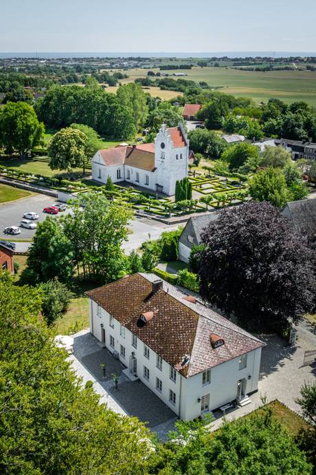 11 rum Villa på Gladsax Prästgård / Gladsax bygata 51 Gladsax Simrishamns kommun - bild 3