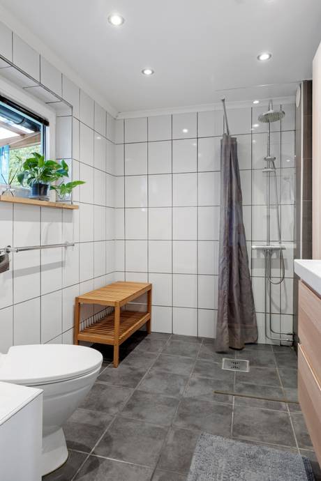 6 rum Radhus på Basgränd 127 Vällingby - Kälvesta Stockholms kommun - bild 10