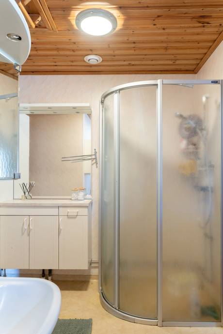 5 rum Villa på Usterstavägen 42 Näs Hallstahammars kommun - bild 19