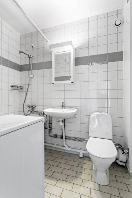 1 rum Lägenhet på Skarpövägen 49 Västra Orminge Nacka kommun - bild 13