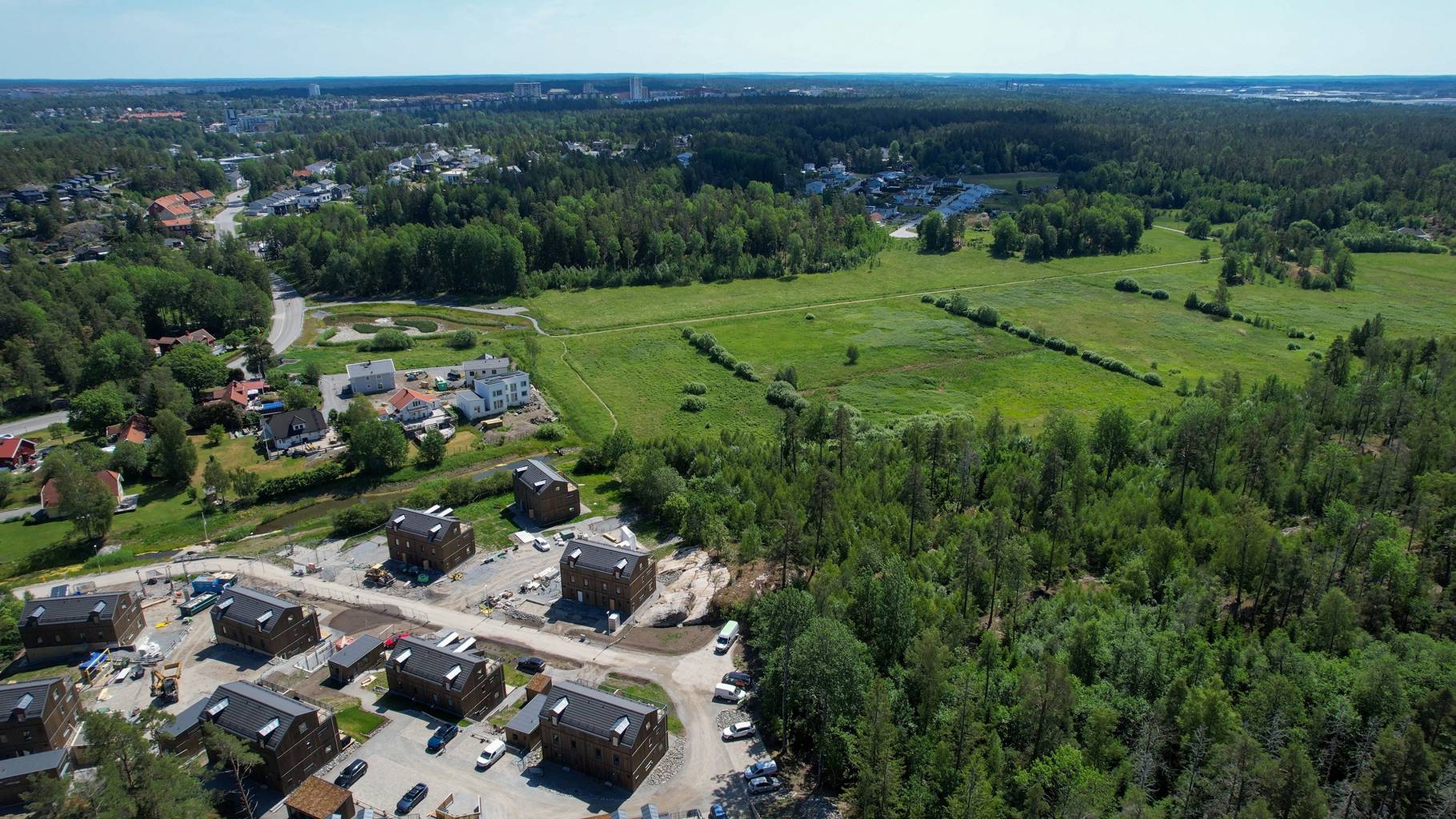 Parhus på Brf Ängsvyn 2 - Unika bostäder i en naturnära miljö och gångavstånd till nya Vegastaden Vega/ Hermanstorp Haninge kommun - bild 6