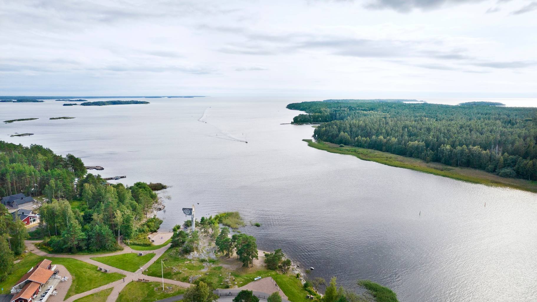 Tomt på Bygg din framtid på sjönära och moderna tomter i naturskön miljö Södra Sörkastet Kristinehamns kommun - bild 5